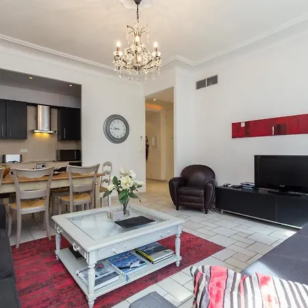 Sleeps 8 Air Con Wifi Apartmán